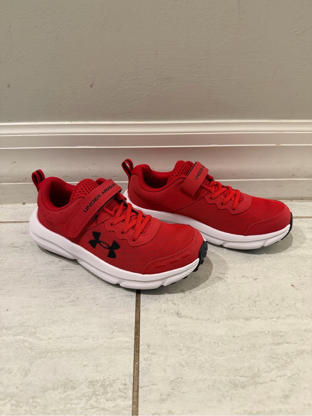 Under Armour Kids' Red Asert Sneakers